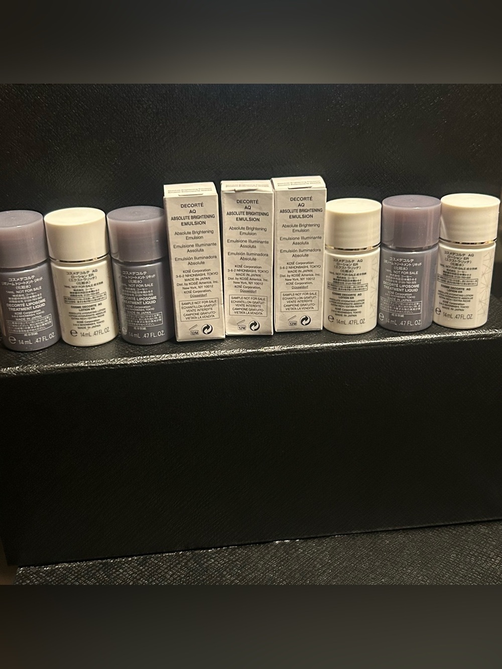 DECORTÉ AQ Absolute Brightening Emulsion + Liposome + Hydrating Lotion Set 9 Pc - Picture 3 of 10